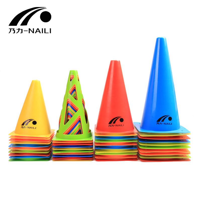 Nai Li logo bucket set, logo disc, roadblock, road cone, football training equipment and gear, perforated logo bucket gift package Specification image