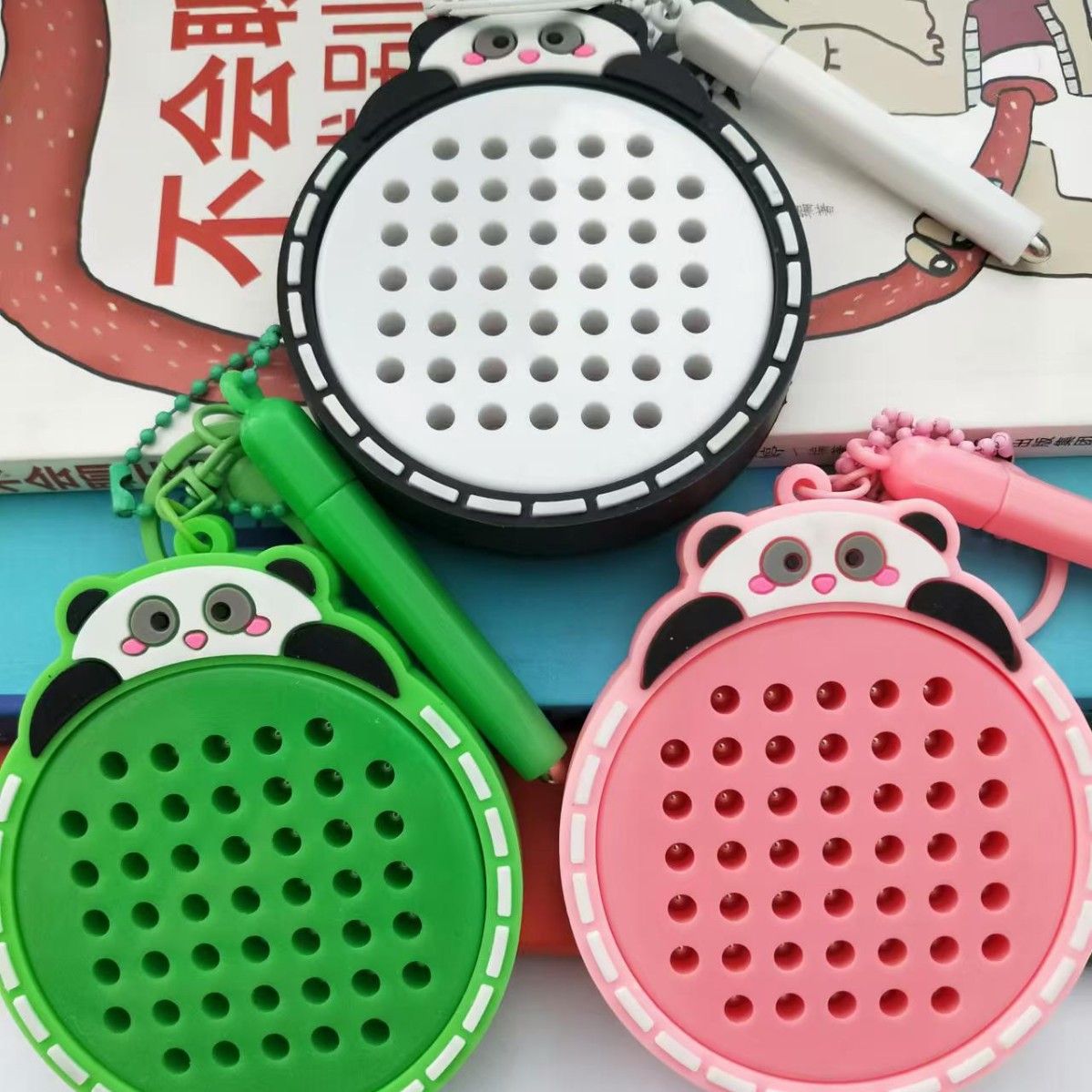 2025 爆款 创意卡通小熊猫磁吸钢珠解压写字板 萌趣钥匙扣挂饰