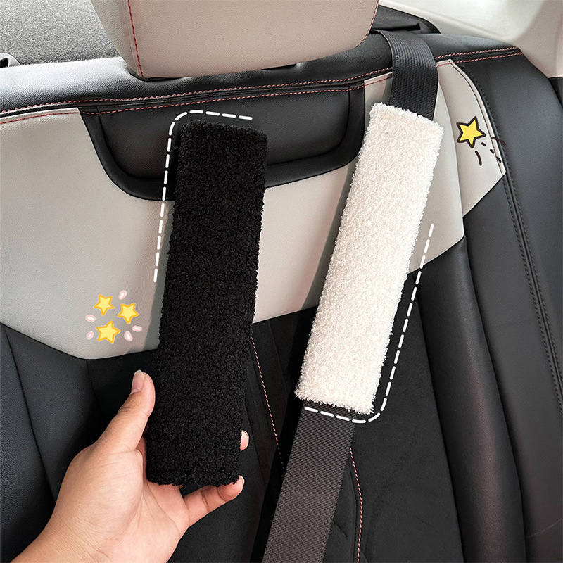 Blue Rain car seat belt shoulder guard: Simple lambskin car shoulder guard, anti-neck constricting and anti-wear seat belt protection cover Specification image