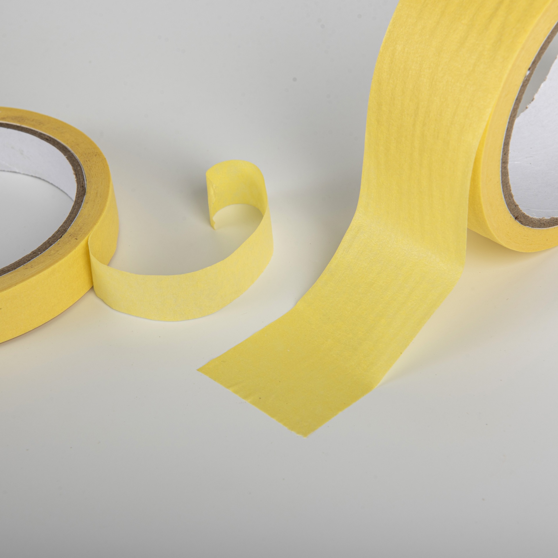 High-viscosity masking tape, full box wholesale, masking tape for decoration, grouting, spray painting, masking, car repair, edge sealing, 20m masking tape Application Scenario