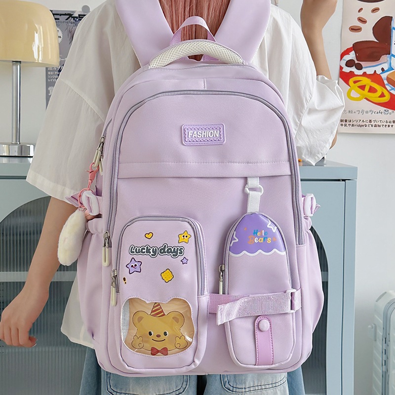 The new Korean-style large-capacity backpack is fashionable and trendy. The schoolbag is versatile and stylish. The student backpack has a high level of appearance Application Scenario