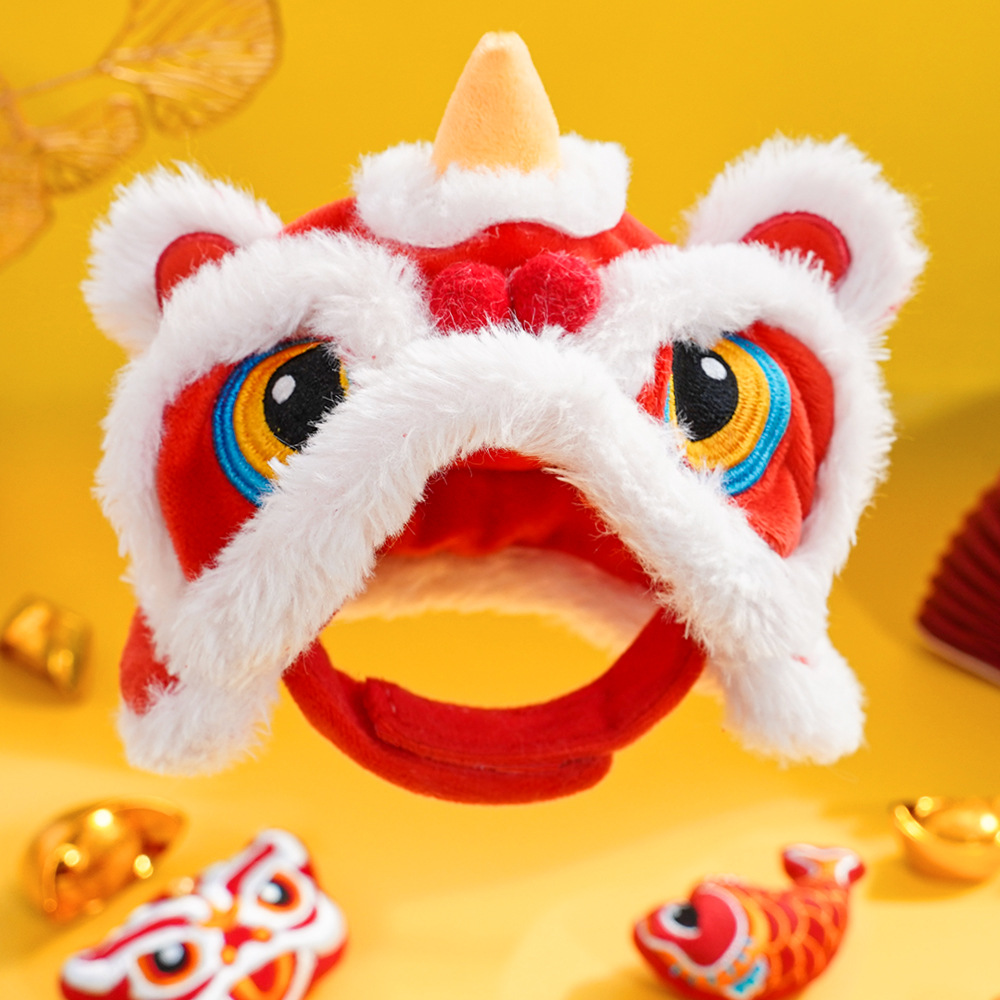 Pet hats, dog and cat hats, New Year lion dance hats, autumn and winter warm headwear, festive headwear supplies Application Scenario
