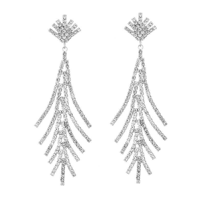 Factory supply Fashionable full-diamond fishbone-shaped earrings, elegant and light luxury, forked pendant rhinestone earrings, long earrings, cross-border accessories wholesale Application Scenario