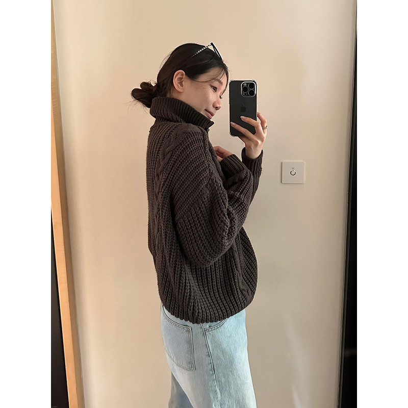 Winter new style horn buttoned lapel wool sweater, gentle and loose knitted sweater, sweater, sweater, sweater, sweater details Picture