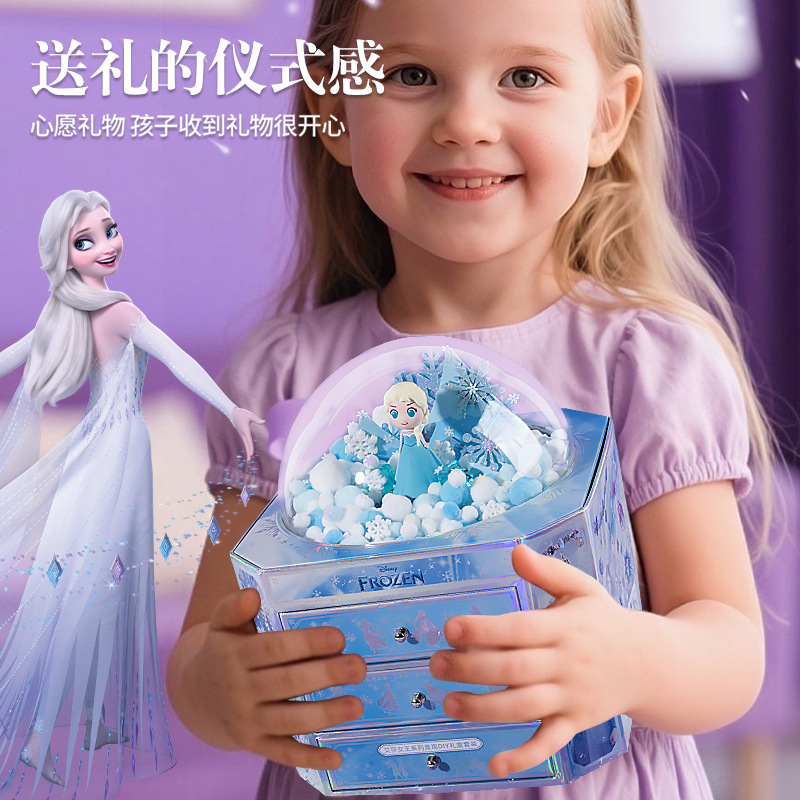 拼豆/礼品/流沙入油玩具/伴手礼/亚克力kT猫产品图