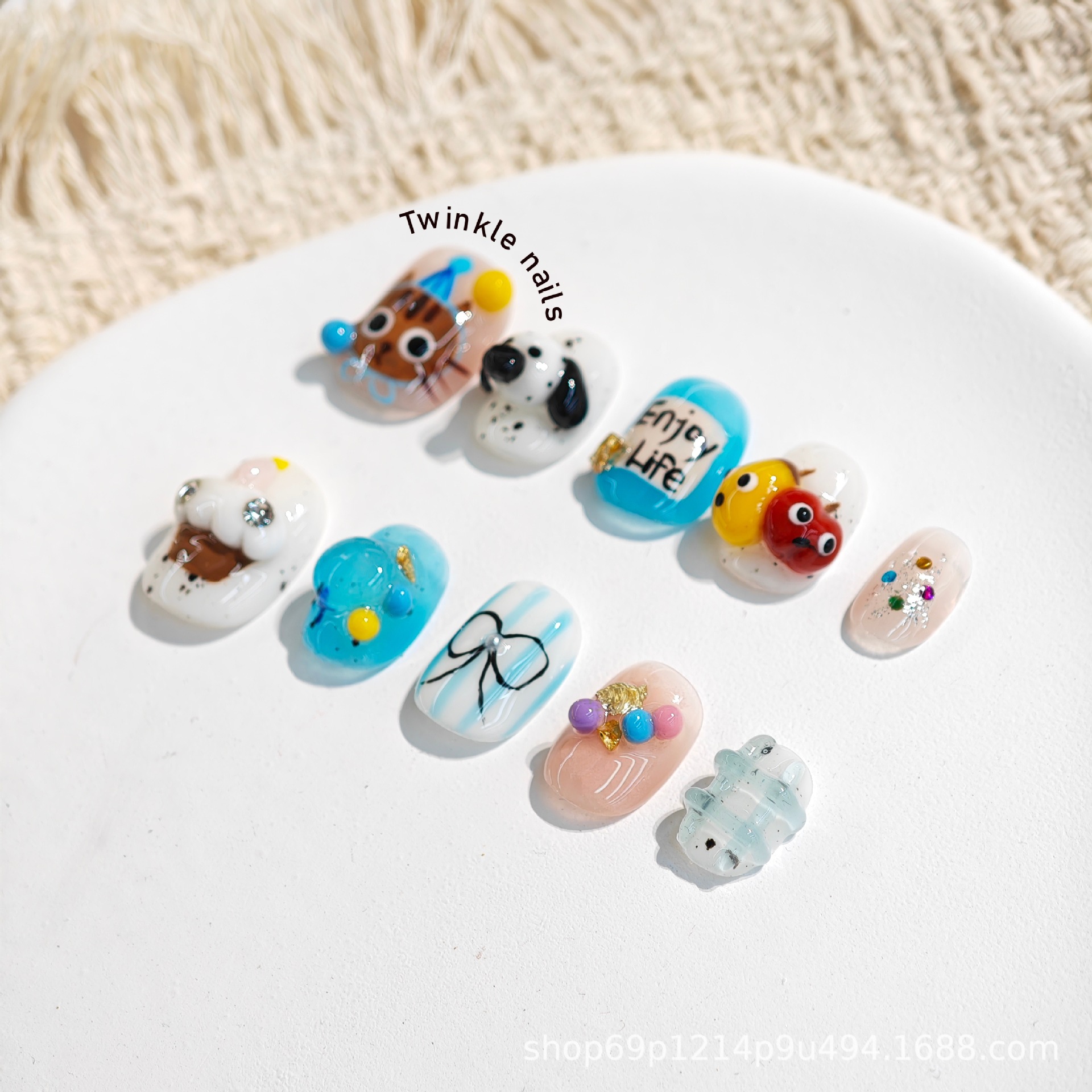 美甲钻/美甲树脂小花/美甲贴片/美甲堆钻/穿戴式美甲成品细节图