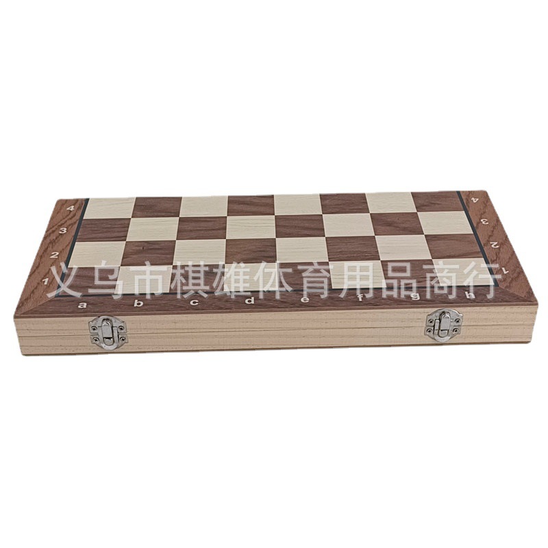 Factory direct sales: 3-in-1 chess set with European and American stickers, wooden folding, parent-child interactive, made of high-end materials Application Scenario