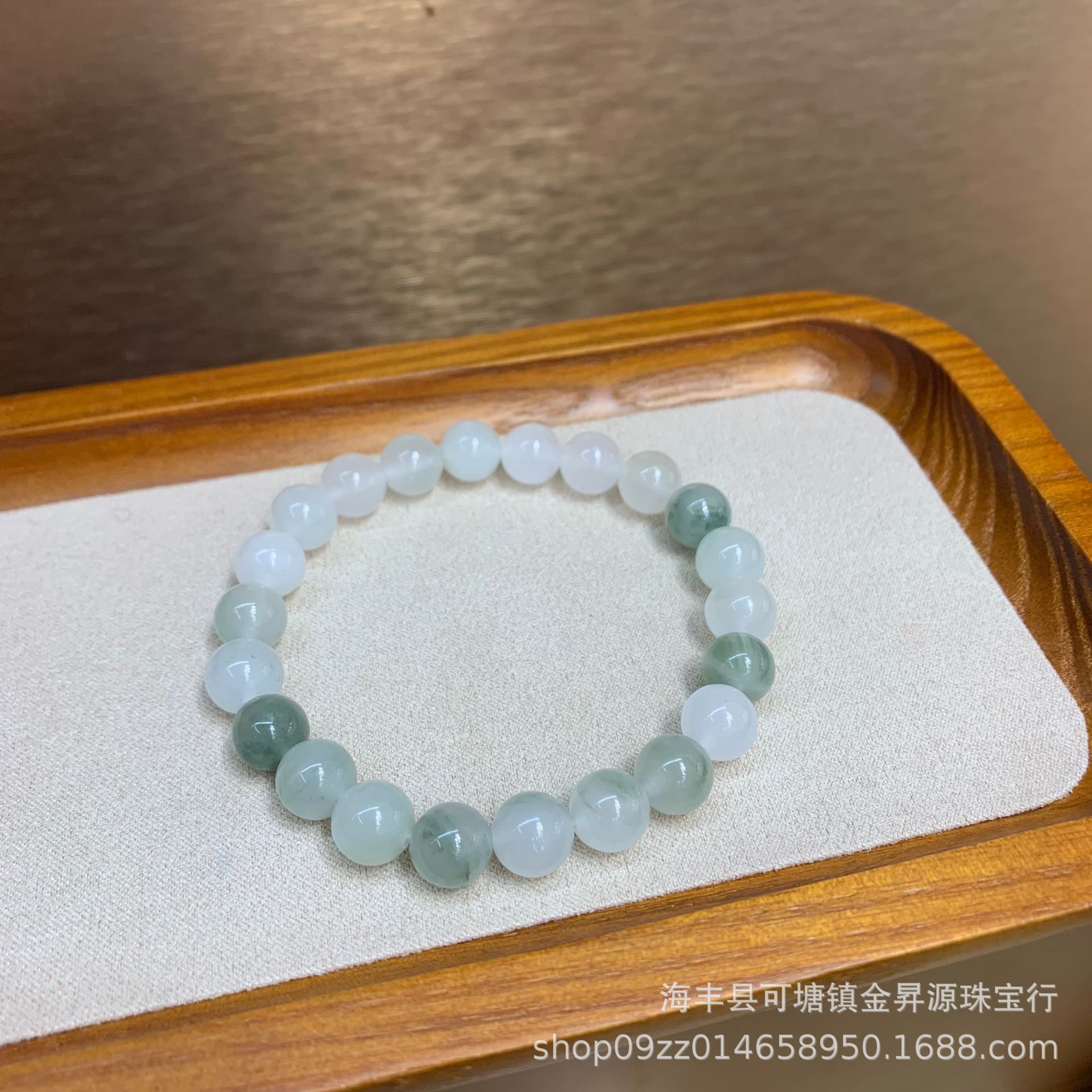 天然玉石天山翠手链单圈女手串金丝玉工厂批发直播福利简约轻奢款