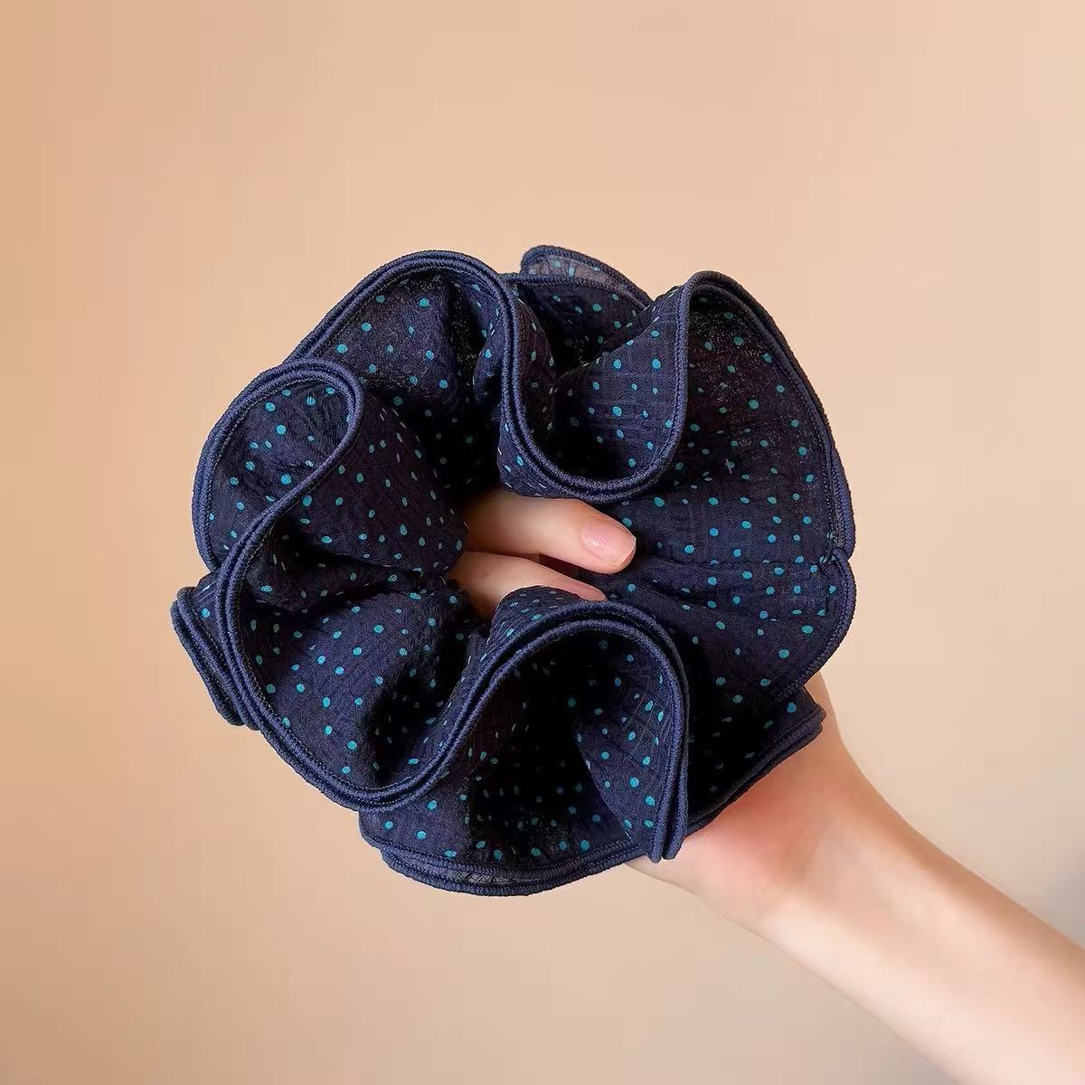 Korean style, polka dot large intestine hair band, women's high-end look, versatile hair tie, hair accessory, elegant rubber band hair tie Specification image