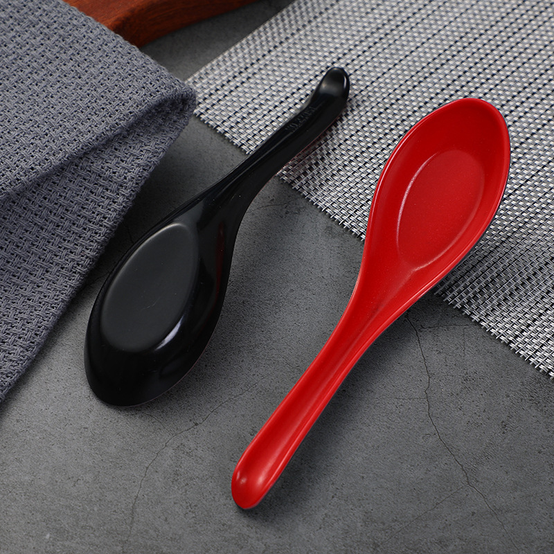 Wholesale plastic spoons, two-color spoons, imitation porcelain tableware, black and red soup spoons, upturned tail hook spoons/spoons, one yuan wholesale