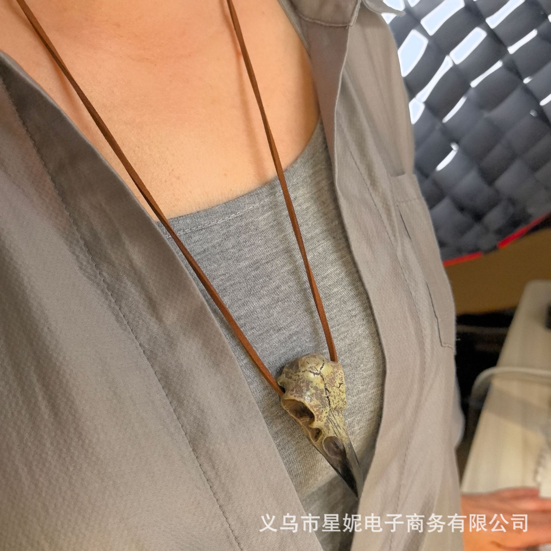 New Chinese-style Zen-inspired cylindrical ebony pendant necklace, a female ethnic style simulation bird bone, versatile and niche design, simple and elegant Specification image
