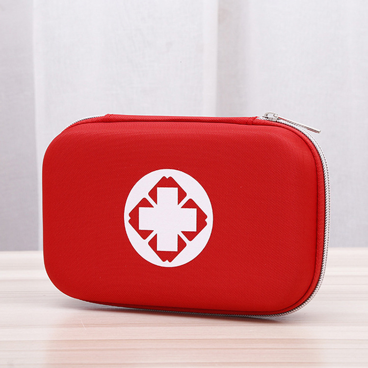 18-piece family first aid kits, portable car medical kits, home and outdoor emergency medical kits in stock from the manufacturer Application Scenario
