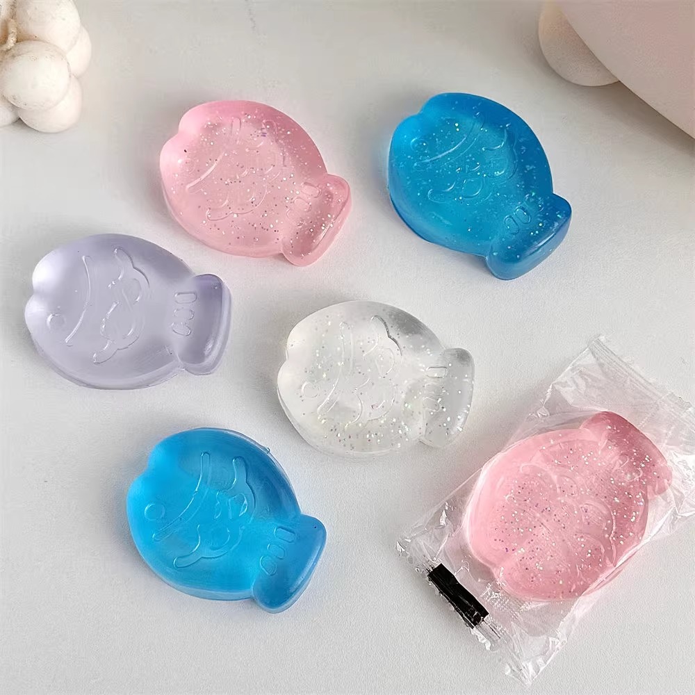 An Instagram hit ice-transparent taiyaki kneading fun stress-relieving toy, a student venting gift, the same popular soft rubber as an Internet celebrity Application Scenario