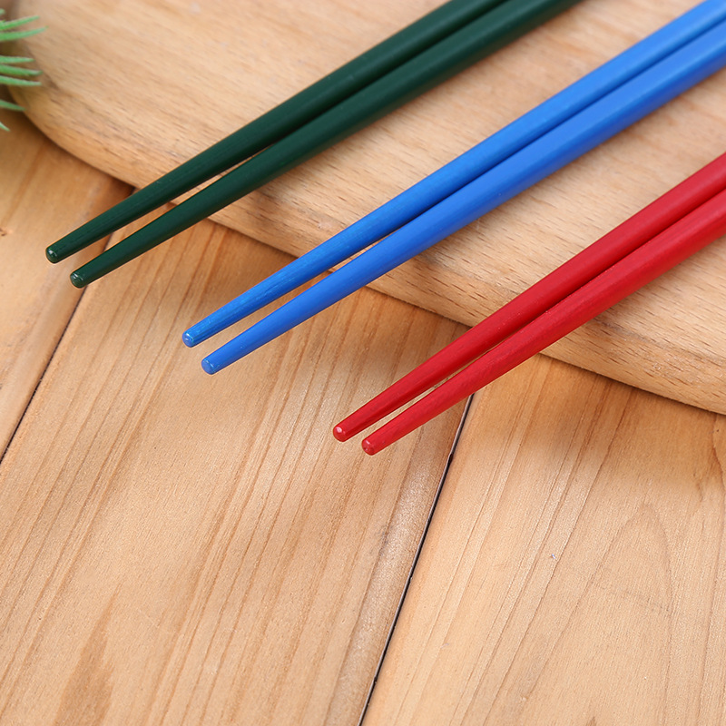 Japanese-style cartoon creative Japanese and Korean ladies printed chopsticks with creative patterns. One person, one chopstick, bamboo chopsticks with pictures of beautiful women Application Scenario