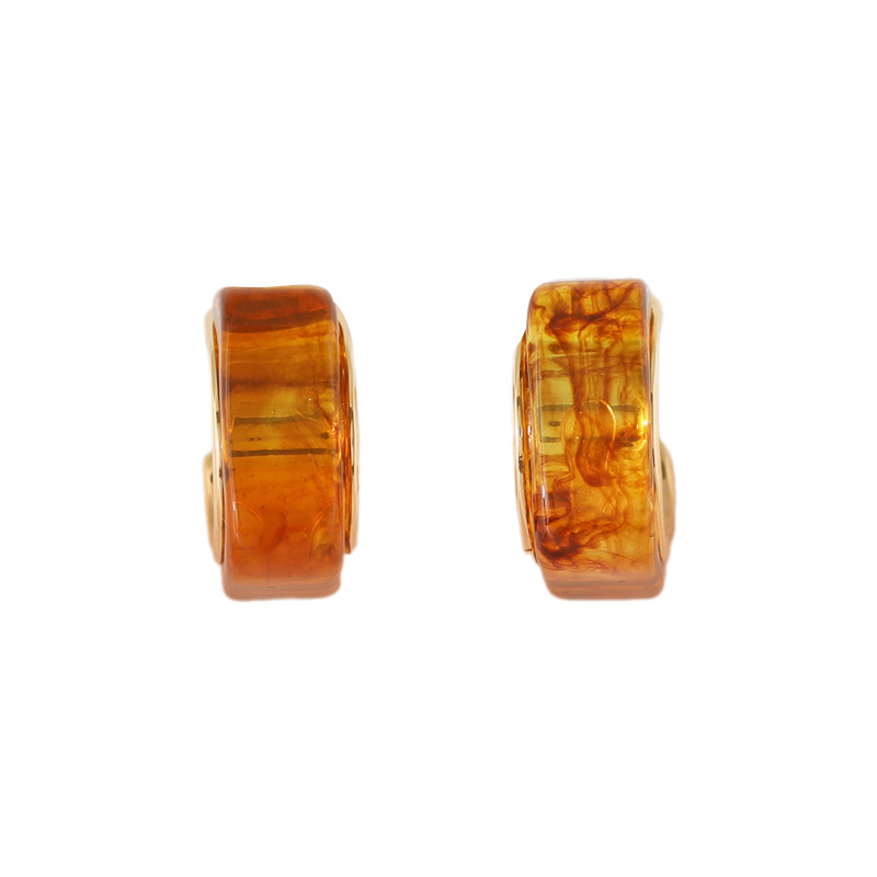 Retro Hong Kong-style amber and agate earrings, elegant geometric square ear rings, simple and fair, high-end women's stud earrings Item Picture