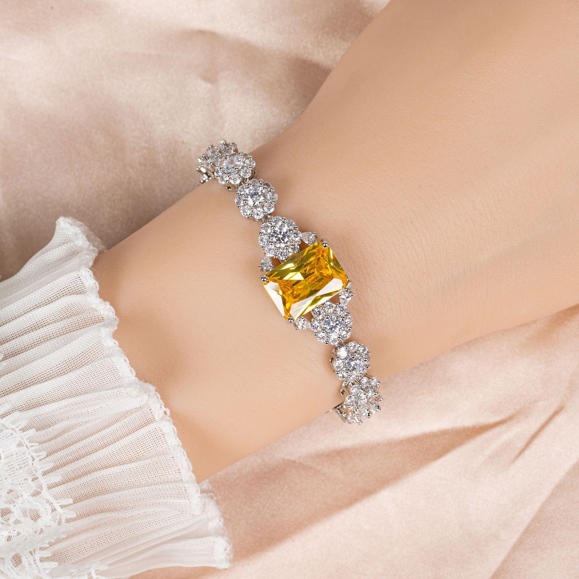 أساور أزياء أزياء أزياء غاتيشا، مجوهرات مجوهرات من طراز Lyll30592 details Picture
