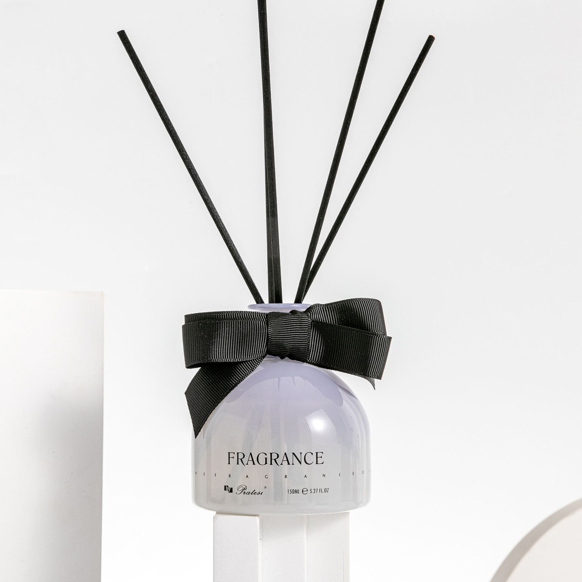 The aroma diffuser is equipped with an aroma diffuser, flame fireplace, automatic aroma diffuser and two-fluid aroma equipment Specification image