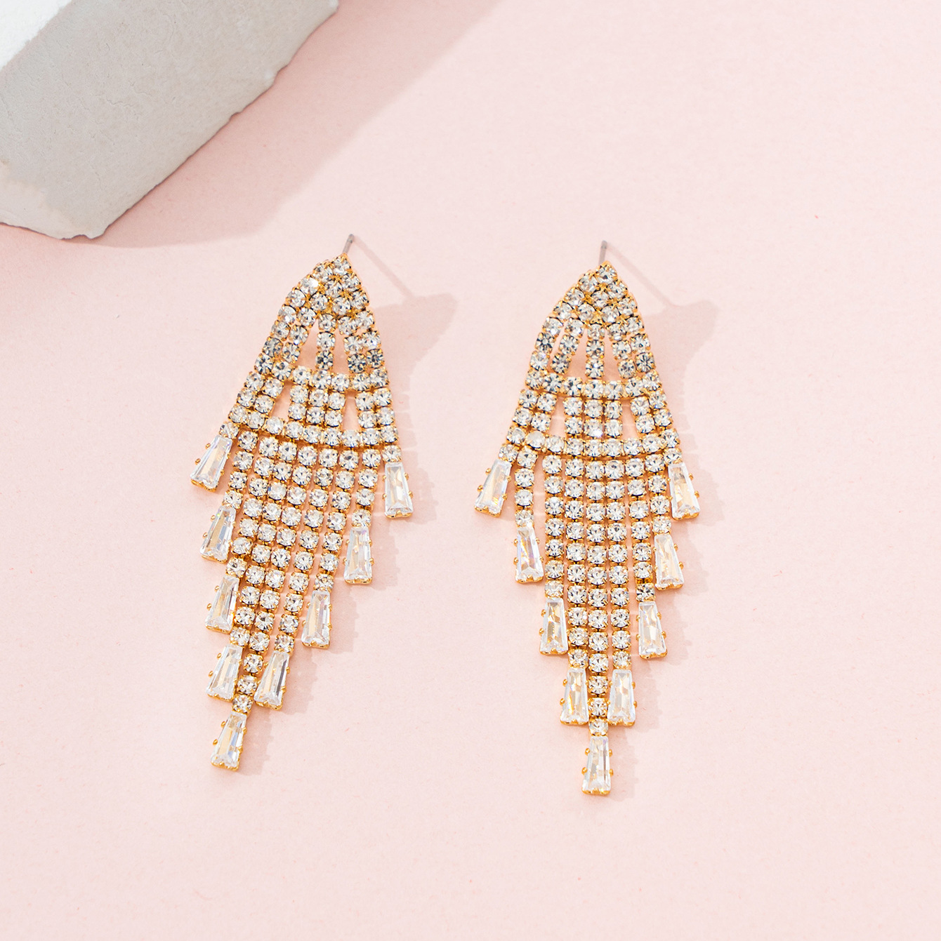 European and American cross-border design sense geometric hollowed-out rhinestone tassel zirconia earrings, Korean style simple, elegant and versatile foreign trade accessories