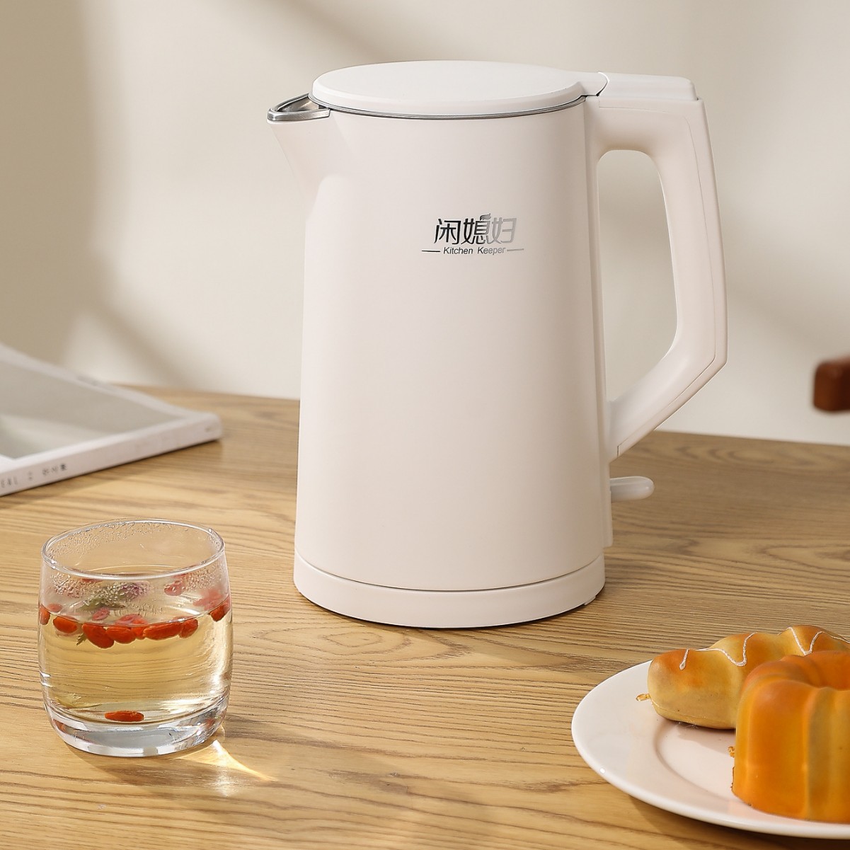 闲媳妇 1.8L烧水壶304不锈钢无缝内胆电热水壶自动断电煮水开水壶