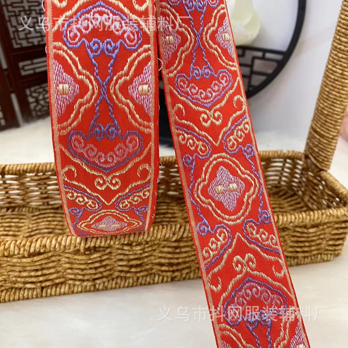 En stock 2.0-5.0 doble cara grande rojo festivo peluquería tocados bolsa banda lateral estilo étnico jacquard bordado correas al por mayor Application Scenario
