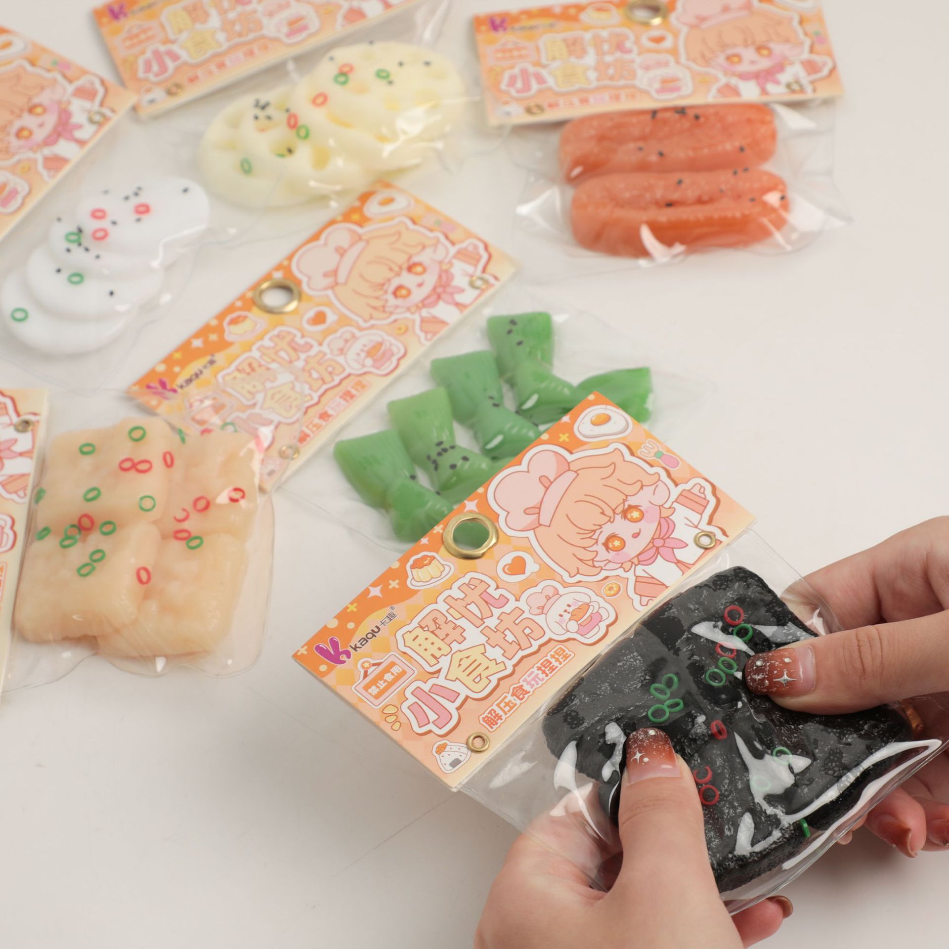 Xiaohongshu's best-selling dessert cake fluid squeeze fun stress-relieving tool, stress-relieving toy, squeeze stress-relieving children's toy Specification image