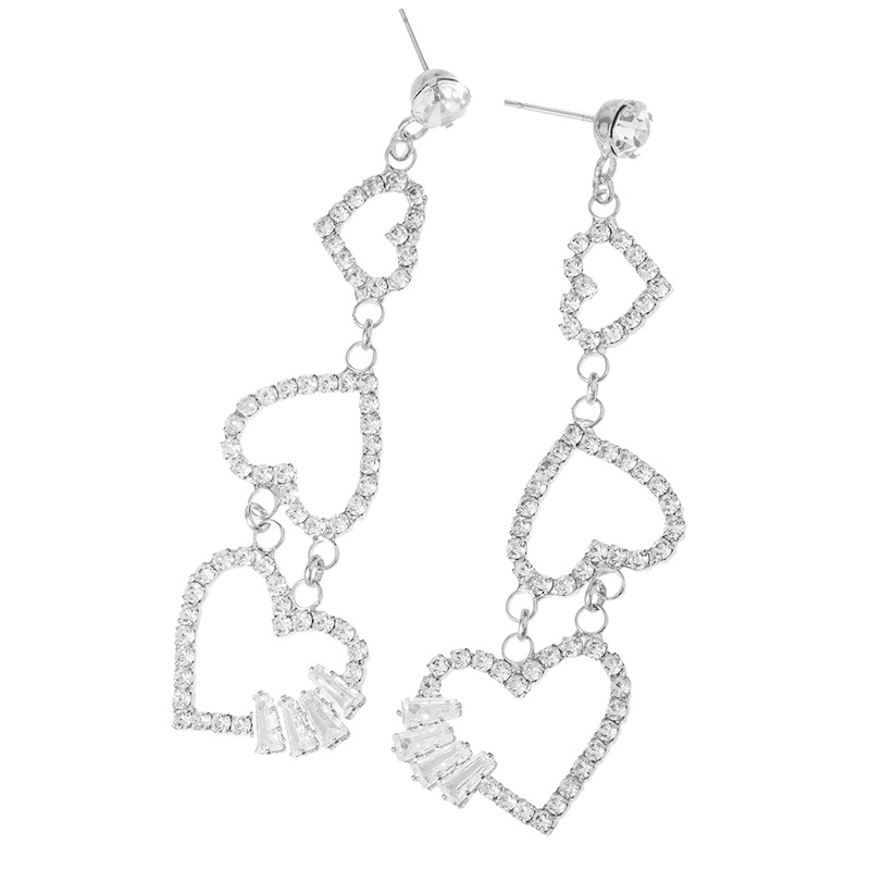 Cross-border European and American fashionable and elegant water diamond earrings for women's banquets and weddings, zircon heart-shaped pendants, elegant long earrings, wholesale supply from the manufacturer Application Scenario