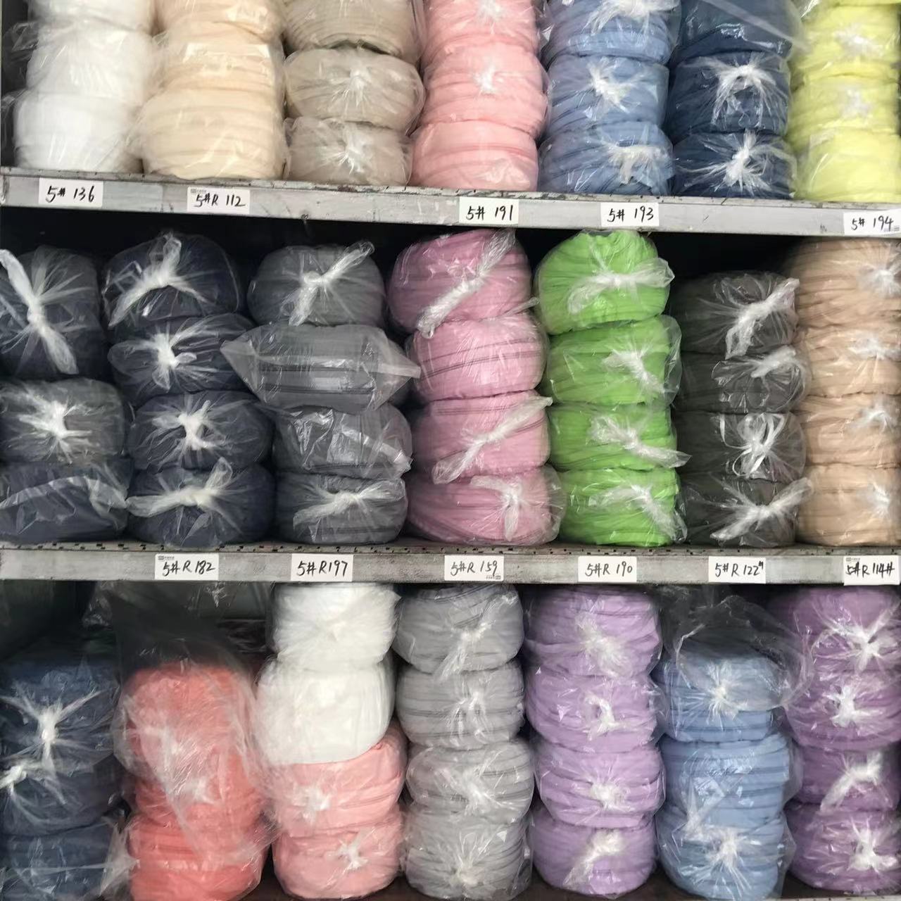 No. 3 and No. 5 zippers, black and white, colored nylon home textiles, throw pillows, bed sheets, bags, mosquito nets, universal, in stock for wholesale Specification drawing