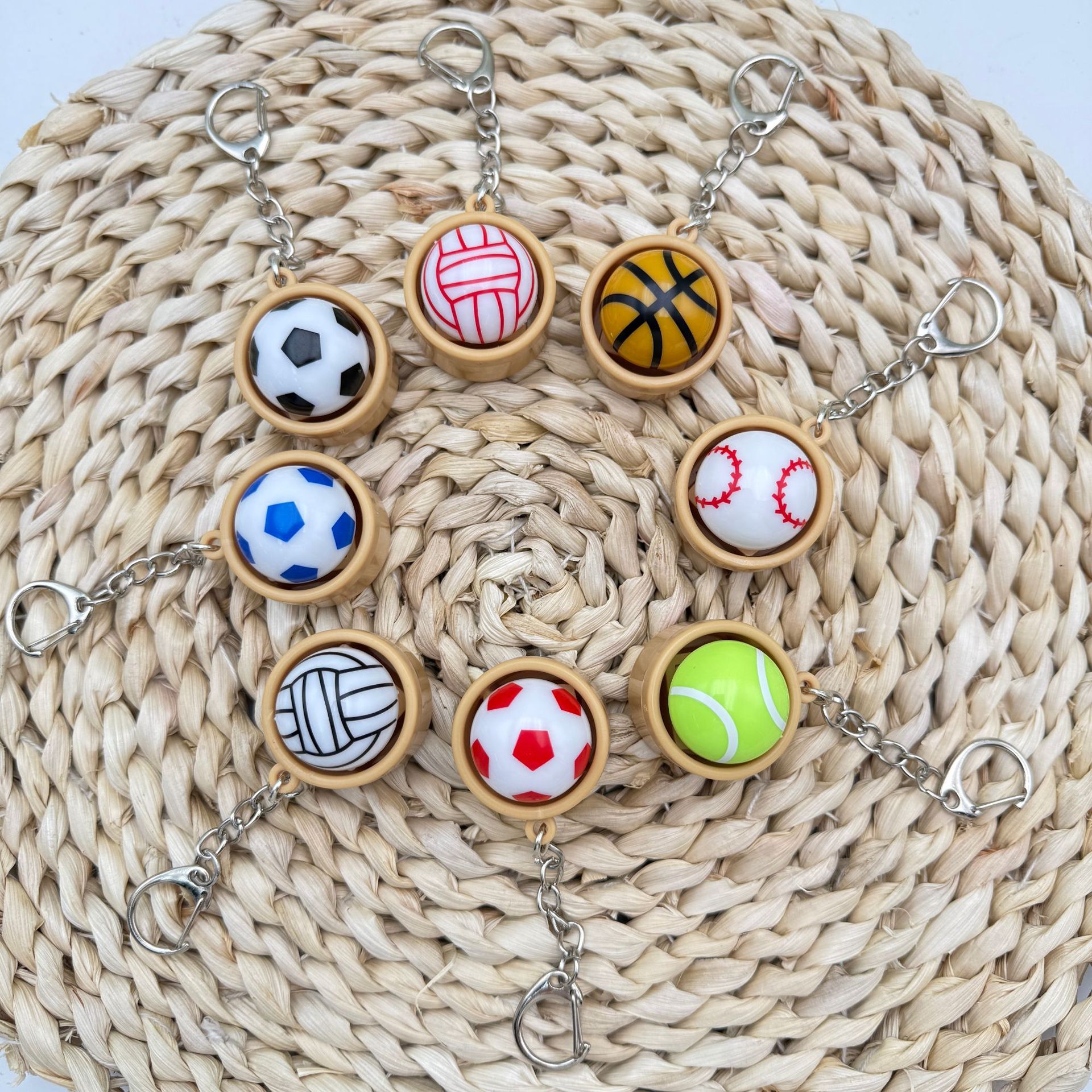 Cross-border stress-relieving buttons, football, basketball buns, softball, tennis, volleyball, stress-relieving buttons, toys, keychains Specification image