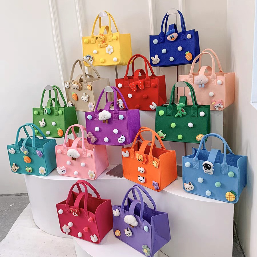 Popular children's souvenir gift bags, baby birthday bags, cartoon felt hand-held gift bags, return gift bags details Picture