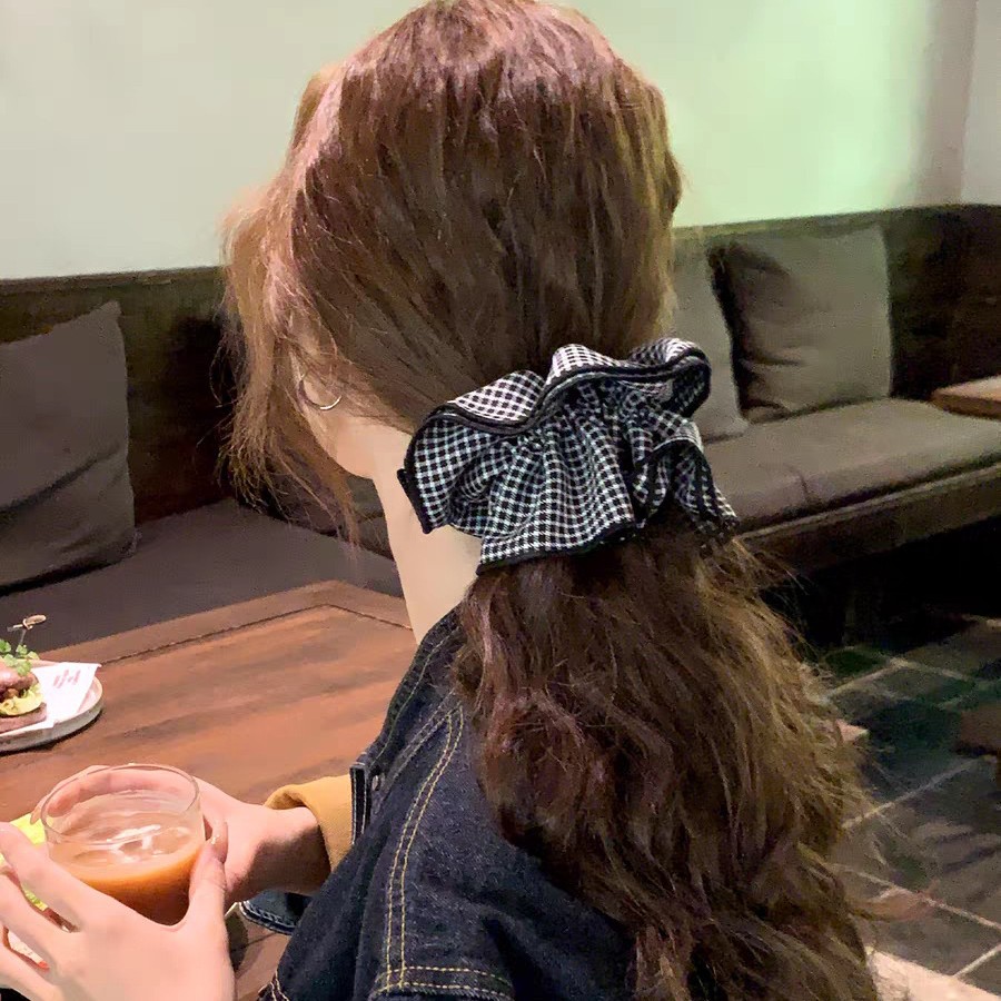 The 2025 new navy blue checkered double-layer large intestinal hair band, women's hair accessory, high-end headband, and high-end low ponytail hair accessory details Picture