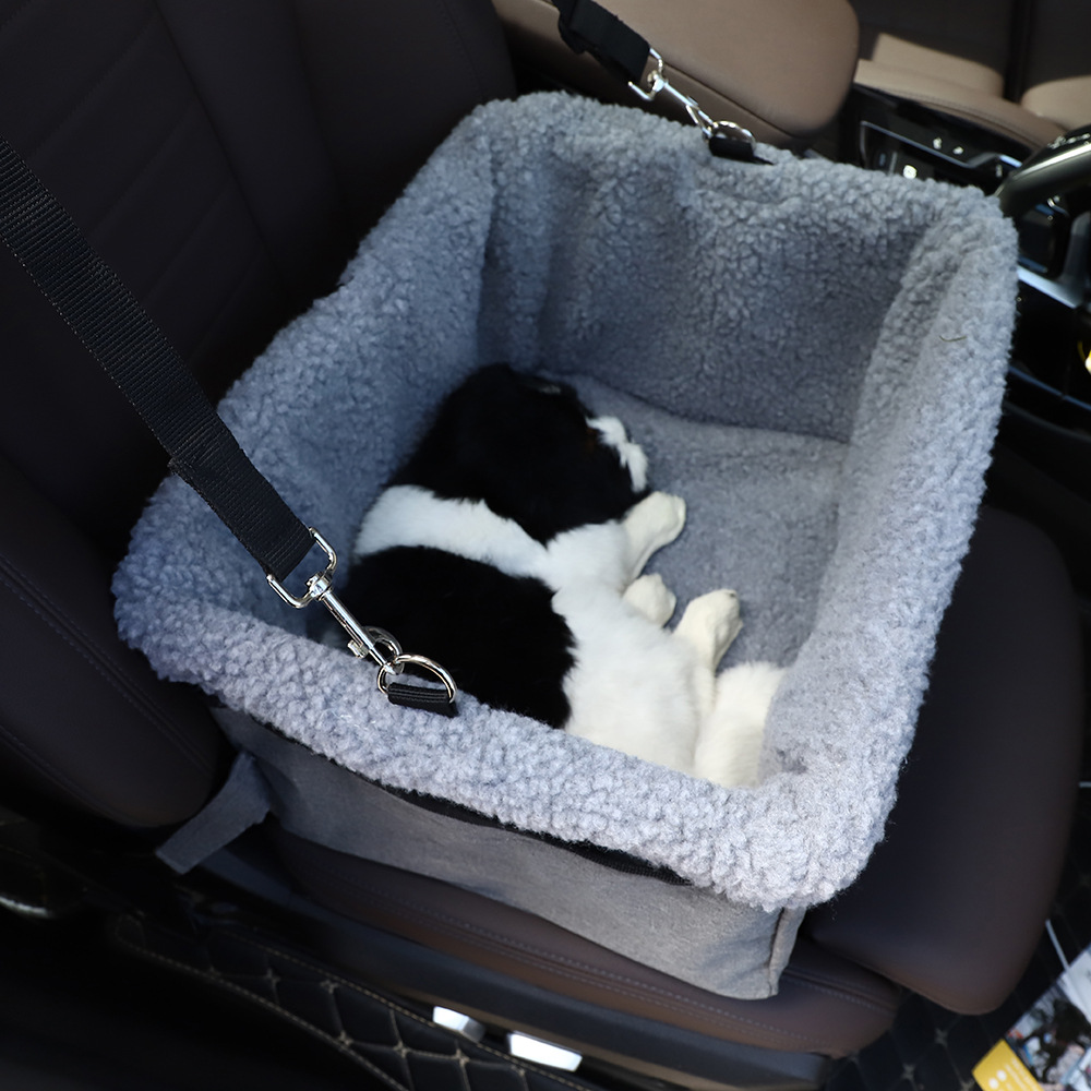 Rongka Pet Cross-border Pet Car Seats, pet car supplies, lamb fleece warmth, comfortable pet beds for cats and dogs, pet bags Specification image