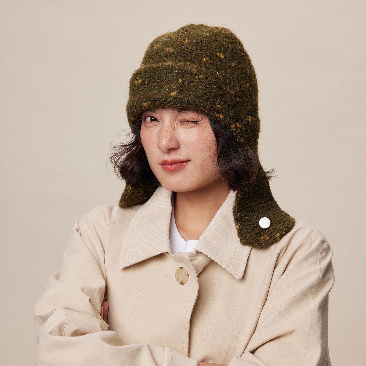Korean-style Ballack headbutt, drawstring woolen knitted cap, women's autumn and winter bag, pullover, cold cap, face-showing little Lei Feng cap details Picture