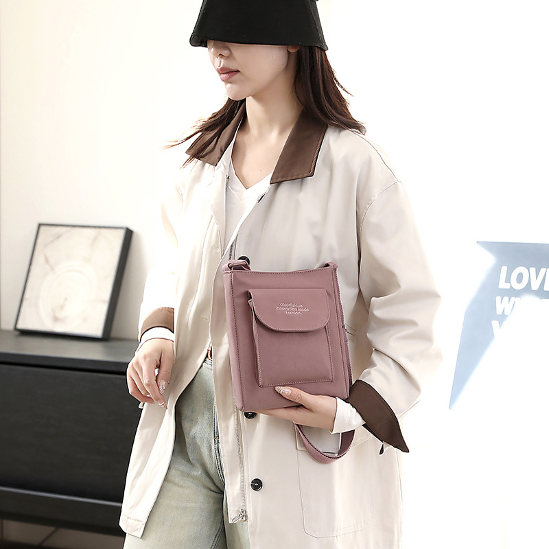 A new versatile, lightweight and simple single-shoulder crossbody bag for women's casual commuting Specification image