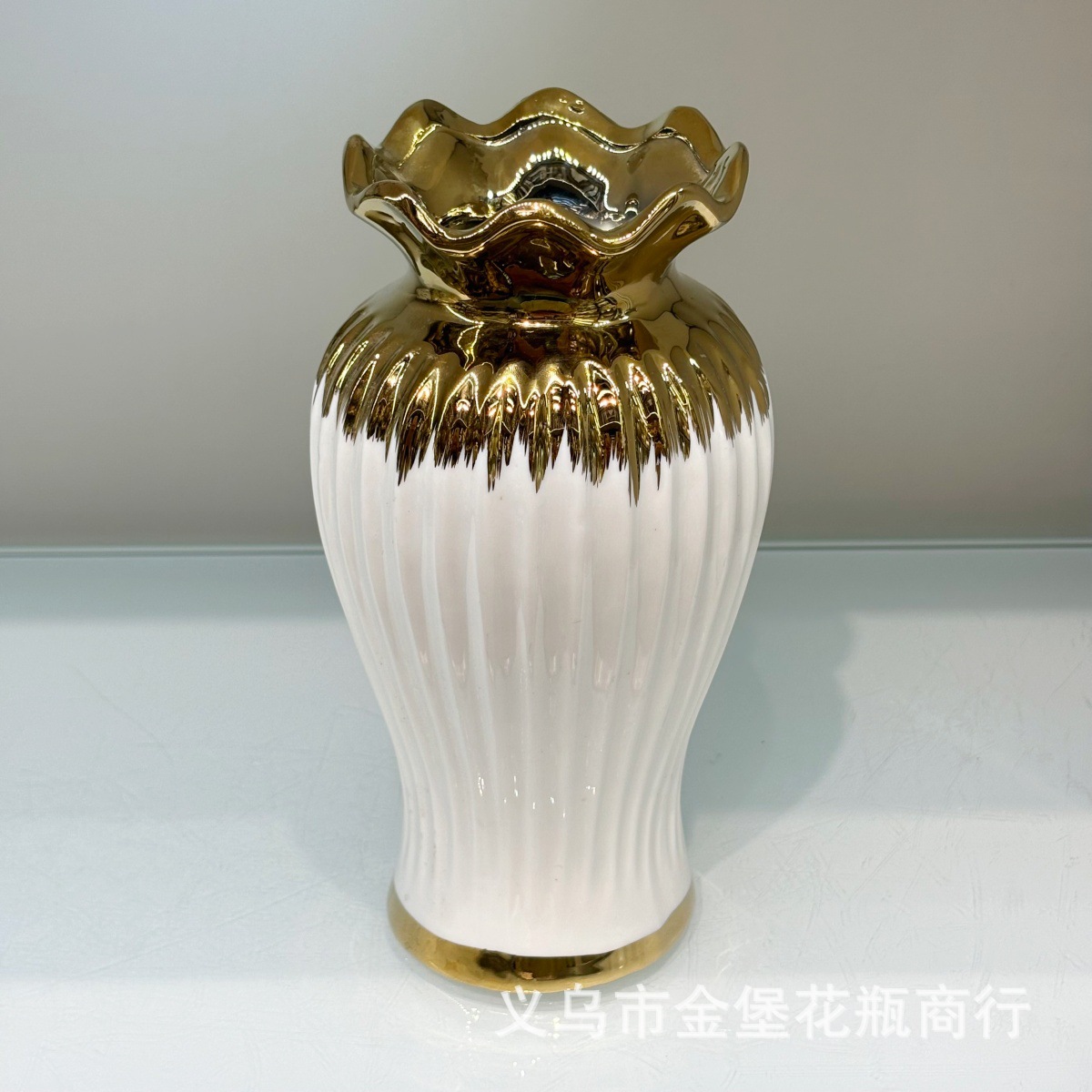 装饰花瓶实物图