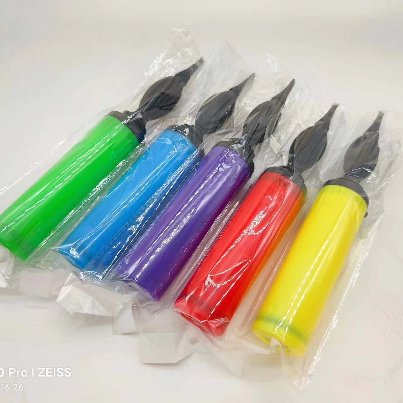 Balloon hand-pushed air pump, macaron-colored inflatable bed tool, portable air pump thickened Specification image