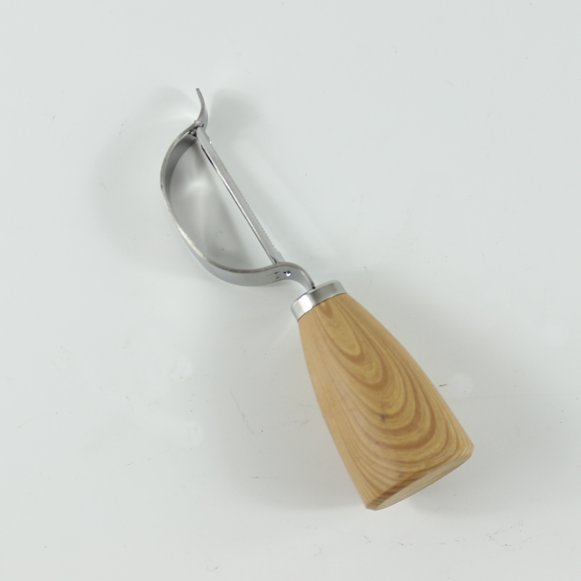 【 Factory Direct Sales 】 Fruit and vegetable peelers, stainless steel fruit and vegetable peelers, wooden handle melon peelers, small tools Specification image