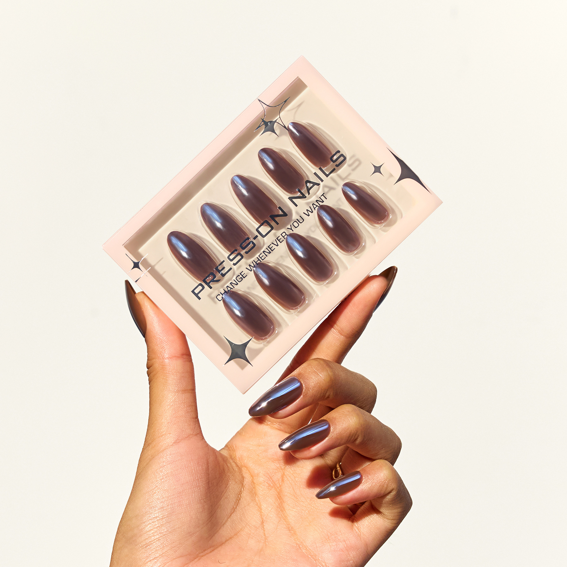 30-piece brown coated wearable nails for export, custom nail plates, high-end cross-border fake nails and nail art wholesale factory in the US region Application Scenario