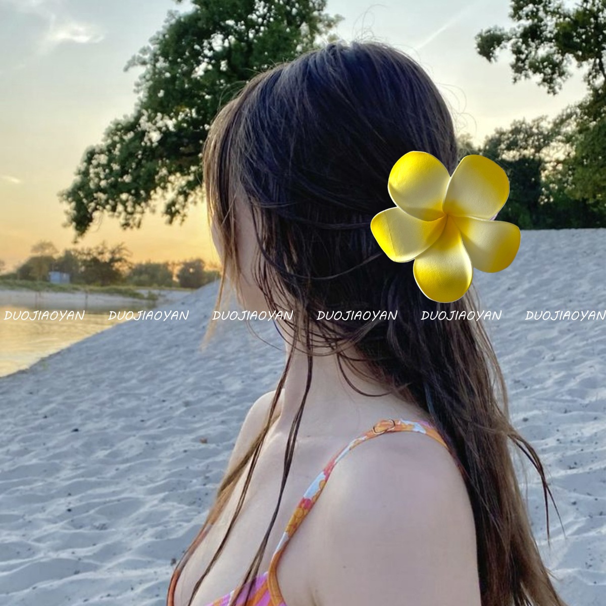 New 9cm faux frellia hair clip with a seaside vacation style and a high-end side clip featuring Bohemian hairstyles Application Scenario