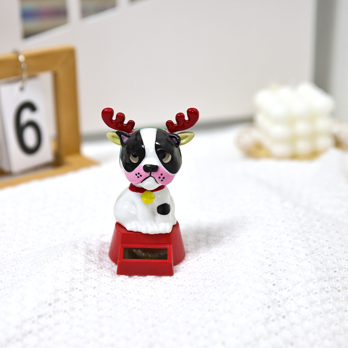 Solar-powered figurines for Christmas, Christmas dogs, antlers, solar-powered oscillators, shaking figurines, car car ornaments details Picture