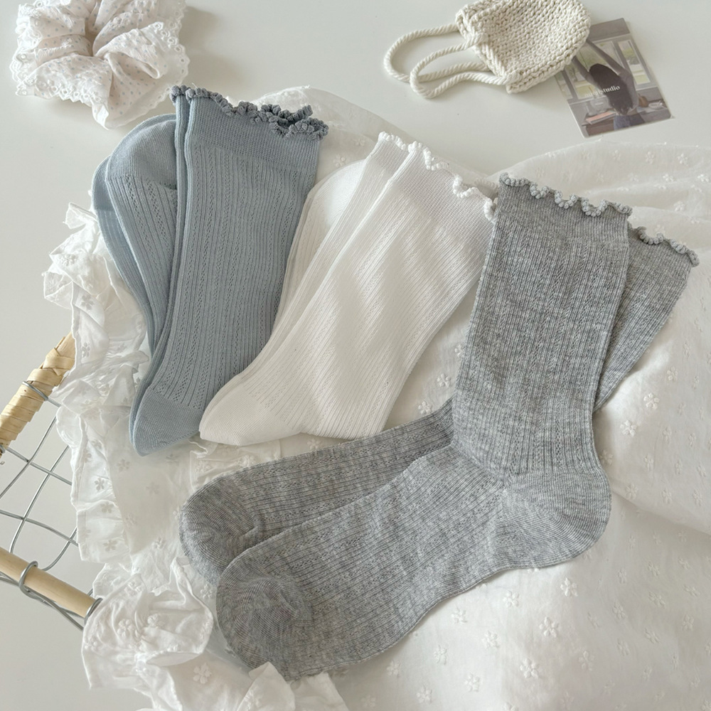 White socks for women in summer, thin, cut-out mid-calf socks, fresh and slimming, sweet lace socks, boneless pile cotton socks Specification image