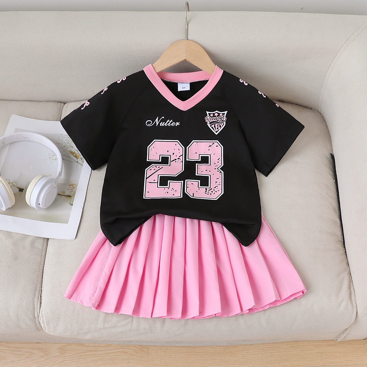 Summer new letter-printed V-neck T-shirt and solid-color princess mini skirt two-piece set for cross-border girls from Europe and America. School style