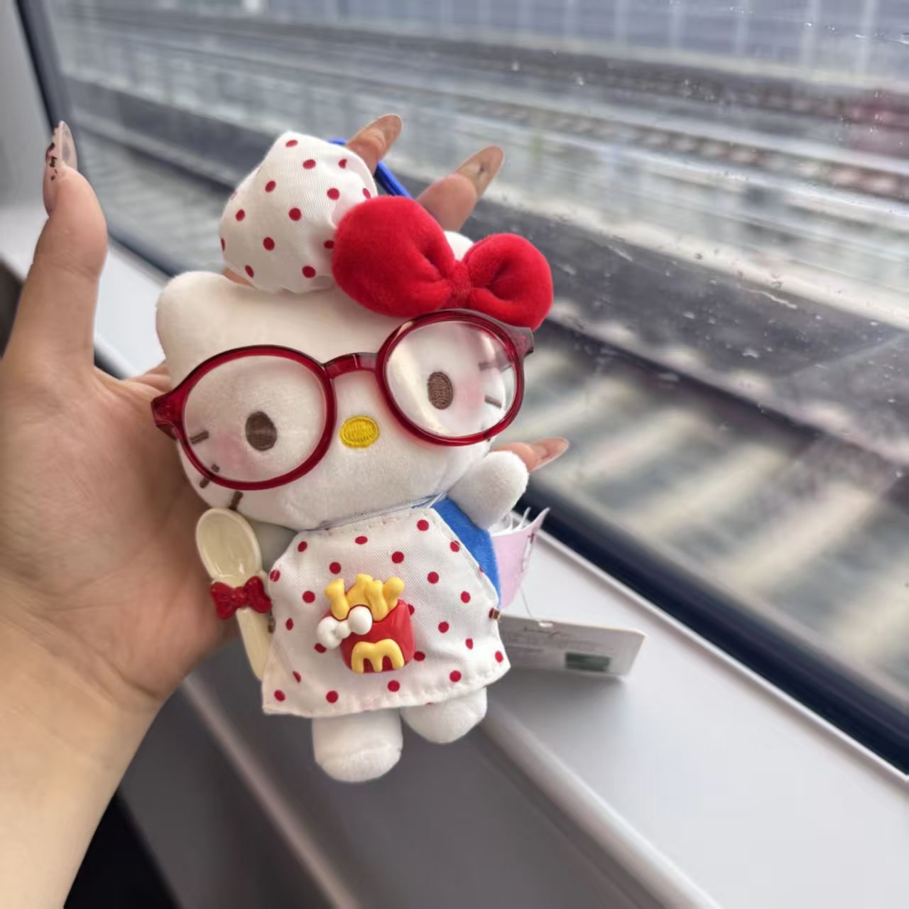 正版hellokitty毛绒玩偶钥匙扣挂饰经典凯蒂猫包包挂件送女友礼物细节图