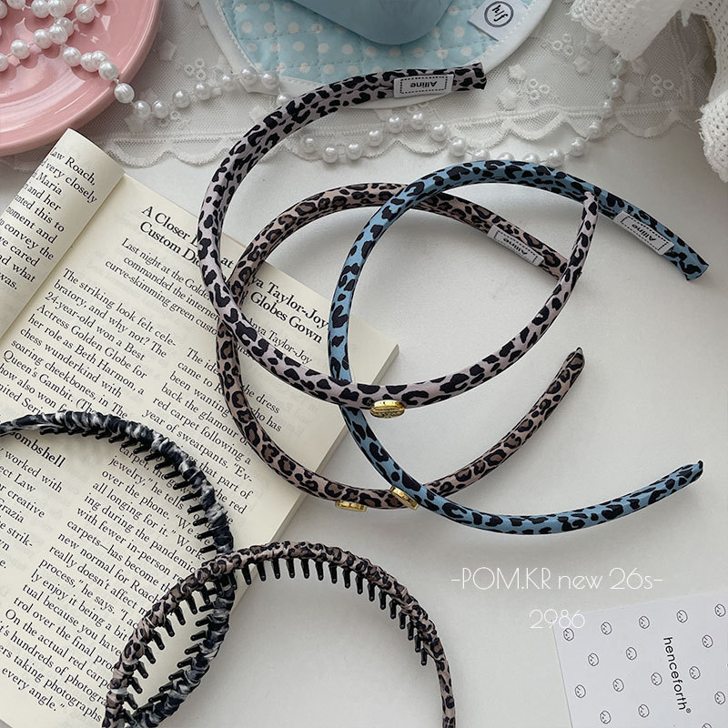 Korean autumn and winter retro and simple leopard print girl's hair band, fine edge round label, high-end headband, high head top hair accessory for women Specification image