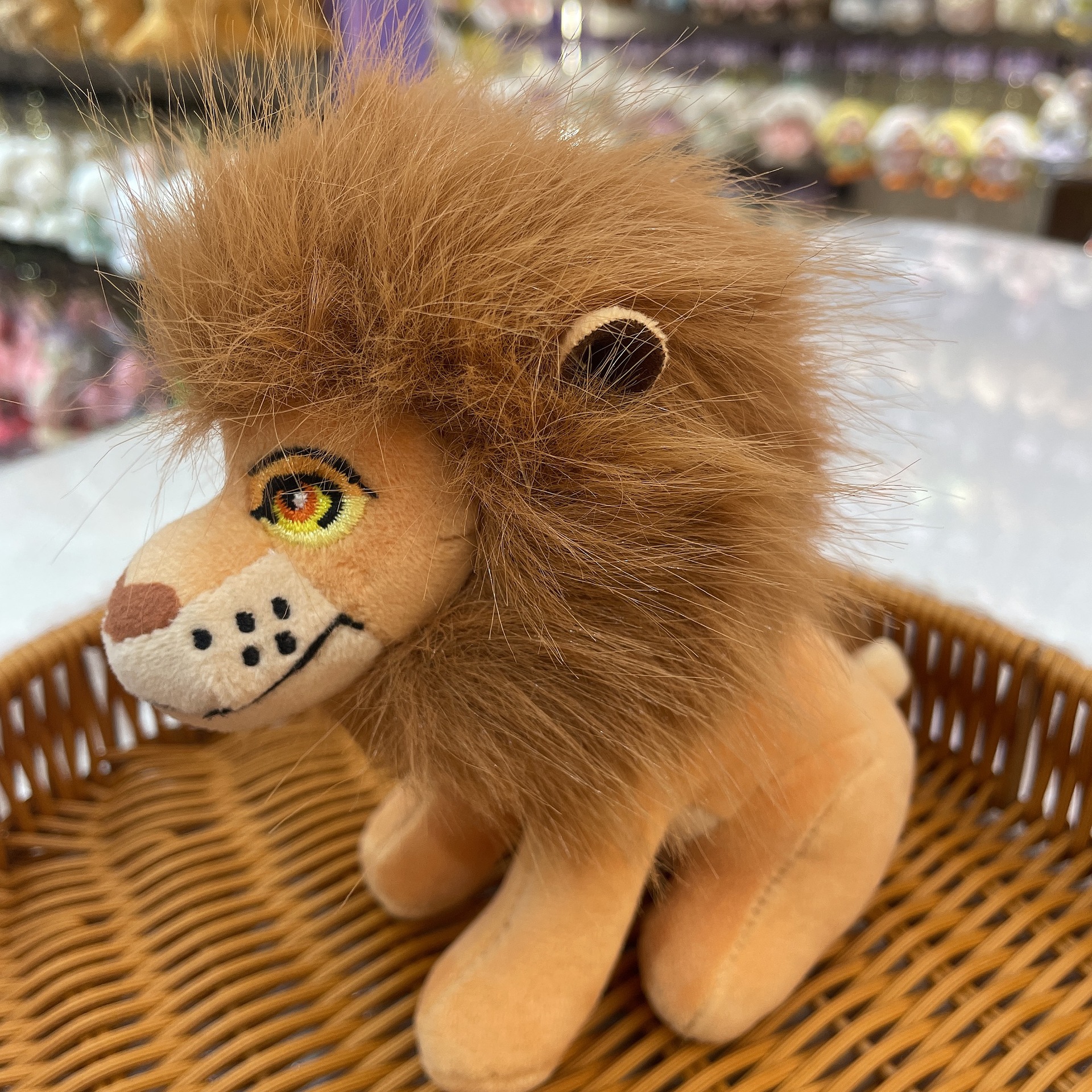 Sitting Lion King figurine, plush toy, claw machine doll, little lion plush toy, pendant, keychain Specification image