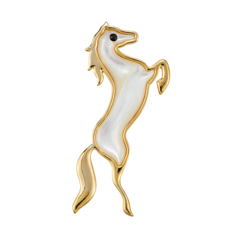 أما دبابيس الخيل، التي تحمل أصداف ثمينة، فتُخفف من قيمة دبابيس أنثوية جديدة Item Picture
