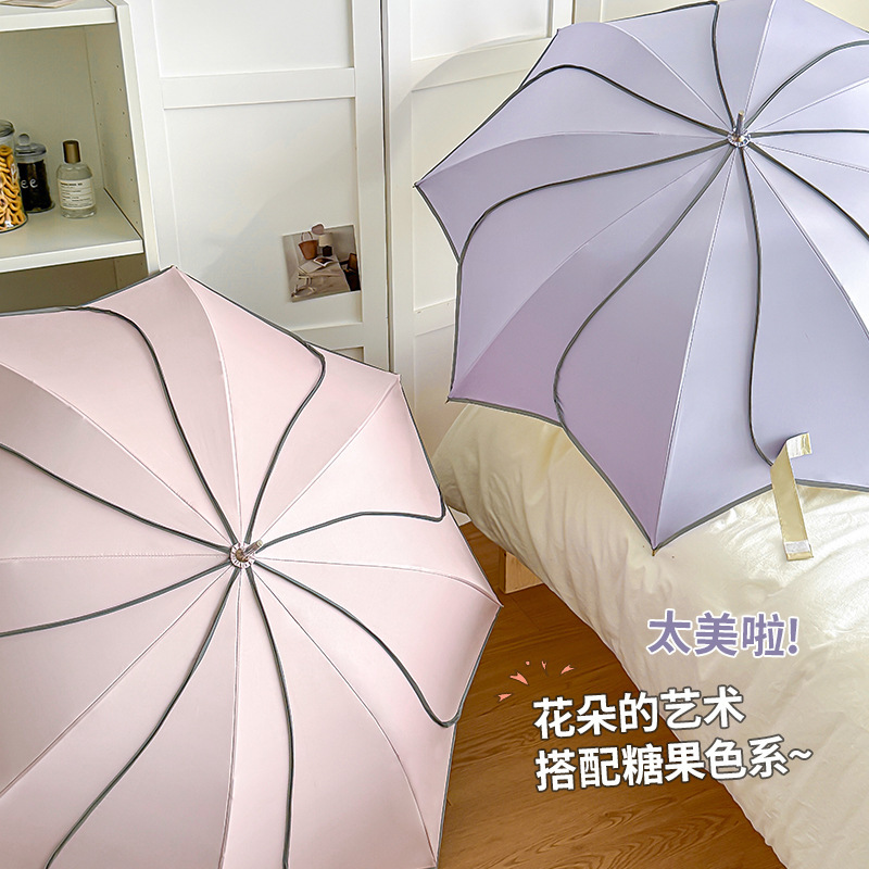The new 8-bone petal umbrella with a straight stem and curved handle is an automatic umbrella for girls. It has a high appearance level, enhanced reinforcement, and provides sun protection and UV protection