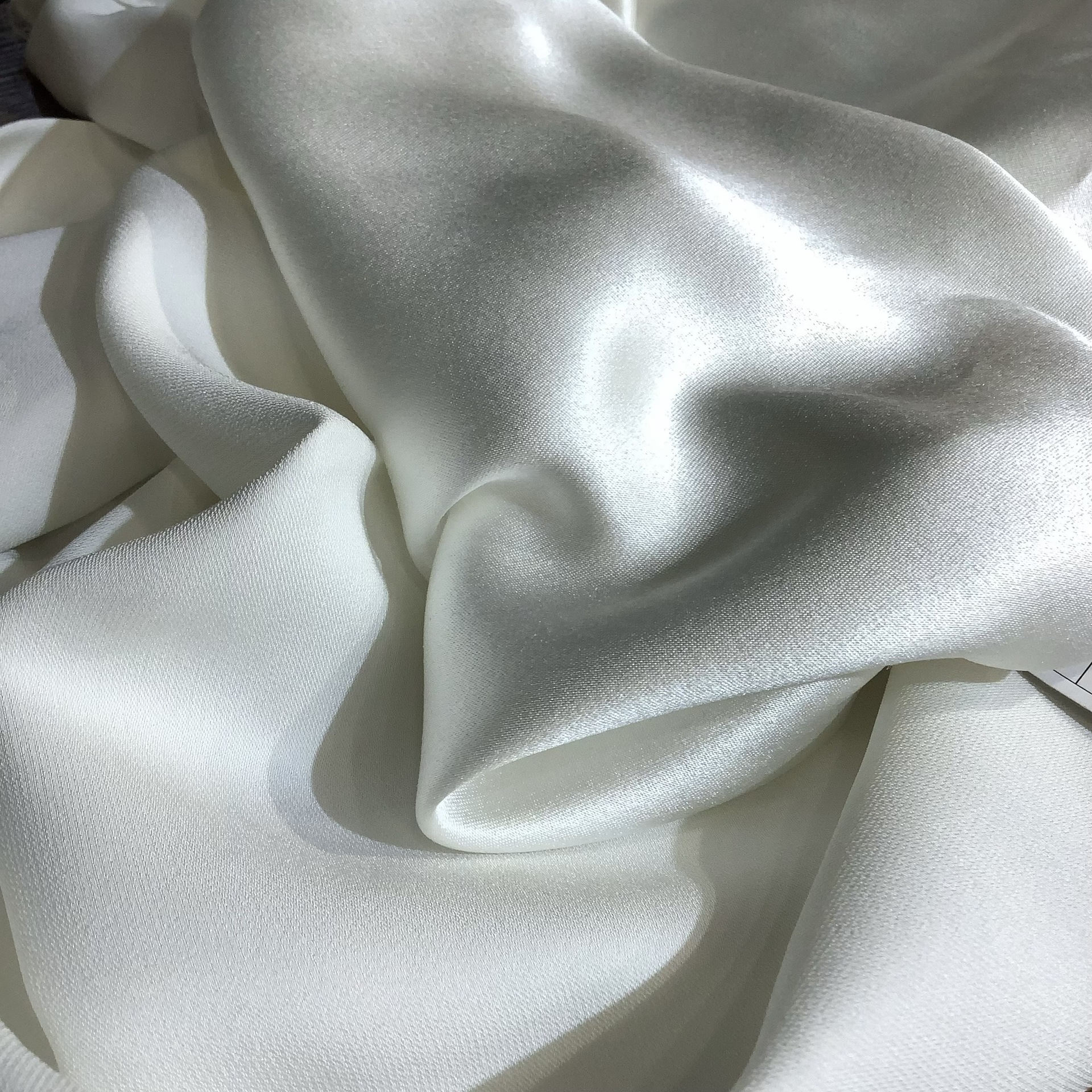 World Silk fabric: Genuine silk crepe satin 40mm, 114cm thick satin, super thick mulberry silk fabric, Xiangyun gauze base Specification image