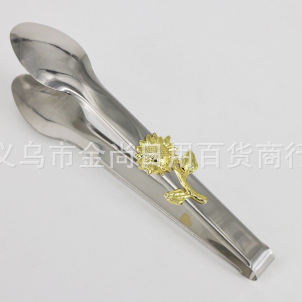 New silver sunflower stainless steel outdoor barbecue tongs, buffet public food tongs, Western restaurant steak tongs Application Scenario