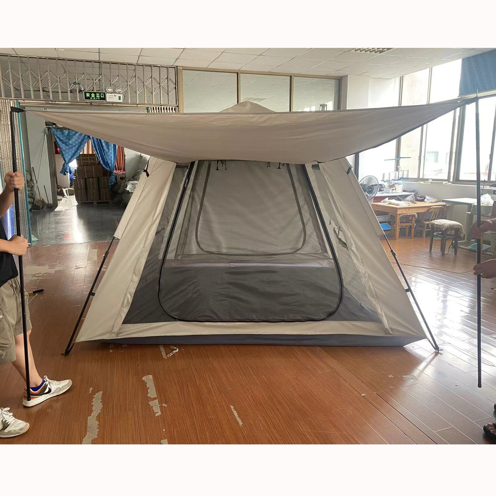 野外帐篷户外便携式折叠全自动露营装备野营加厚防雨儿童公园野餐产品图