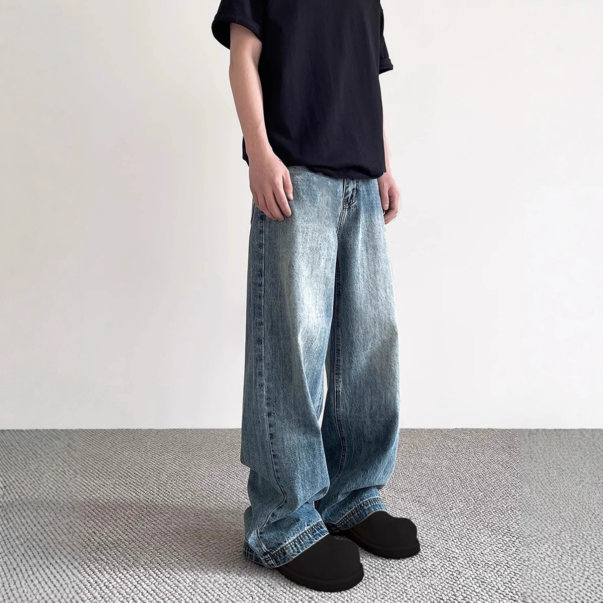 American high street distressed blue jeans for men, a trendy brand for spring and autumn, straight-leg versatile wide-leg long pants details Picture